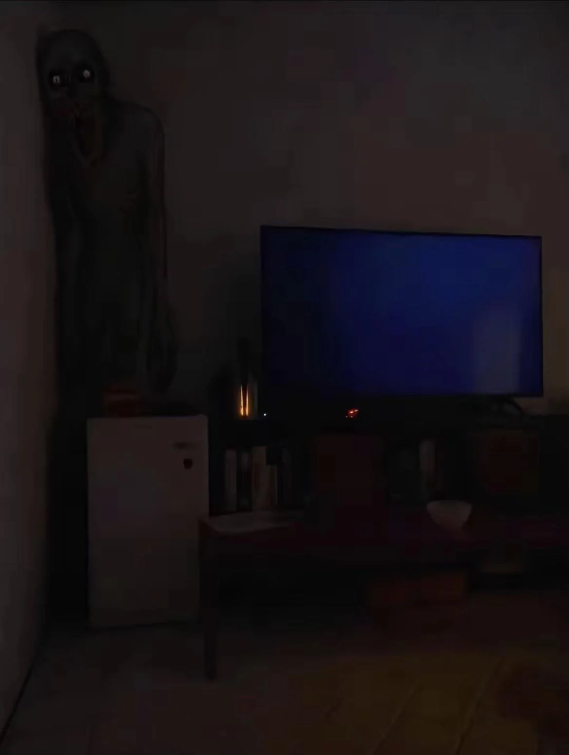 Guys, is it normal my PS5 glowing like this?