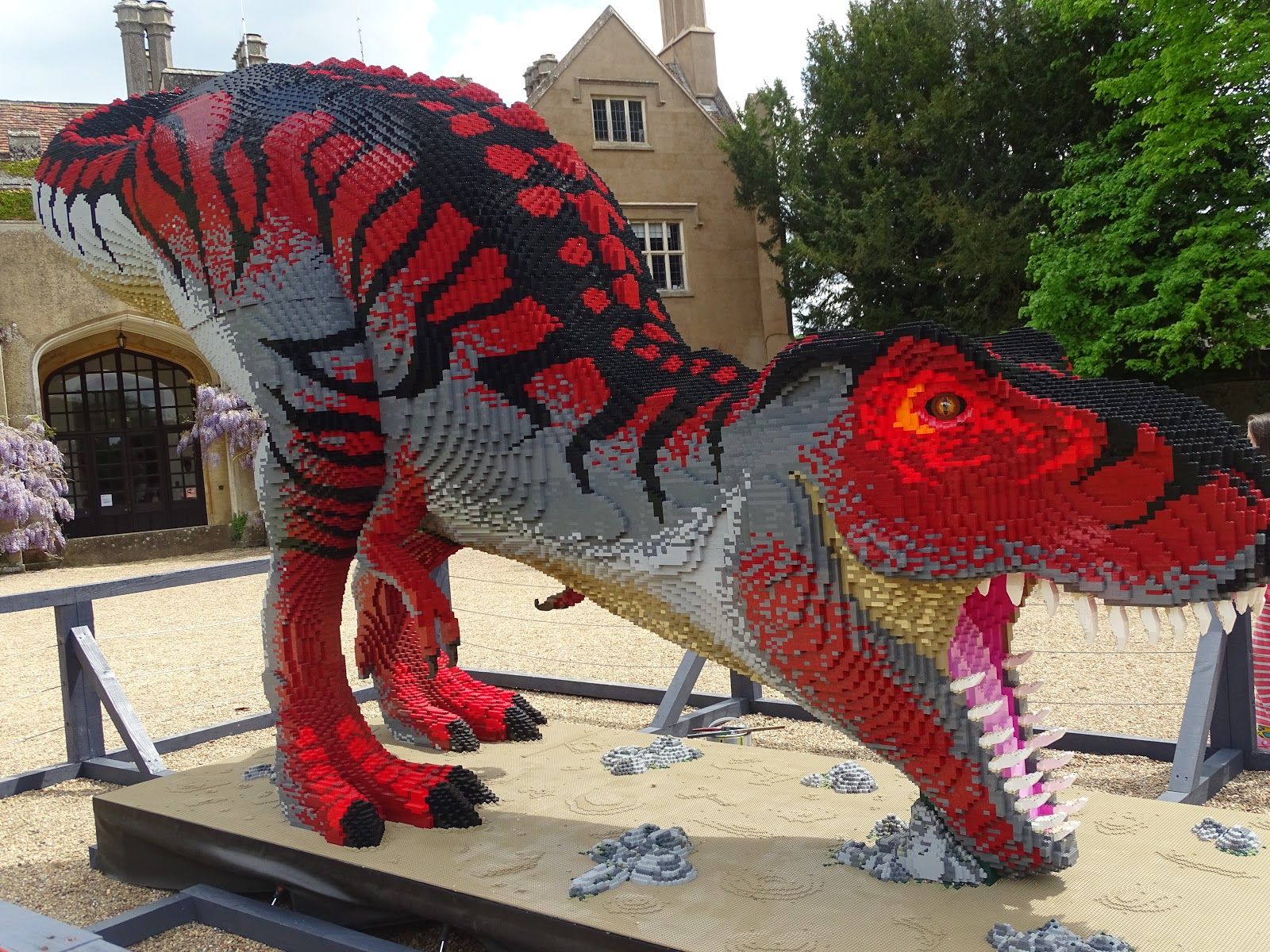 day 15 of posting ***ING SICK dinos 15. largest lego dino