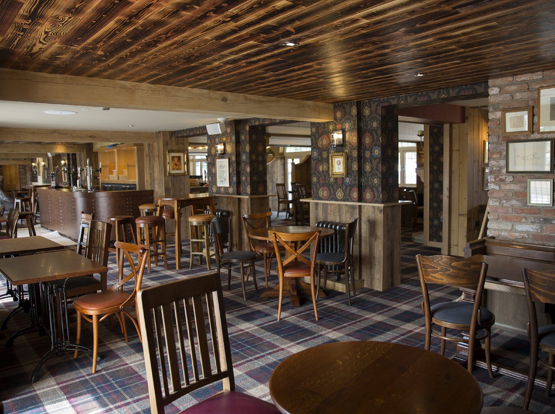 Friday Feels Bar is open! Come in Comrades!