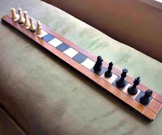 this is how they play chess in Chile