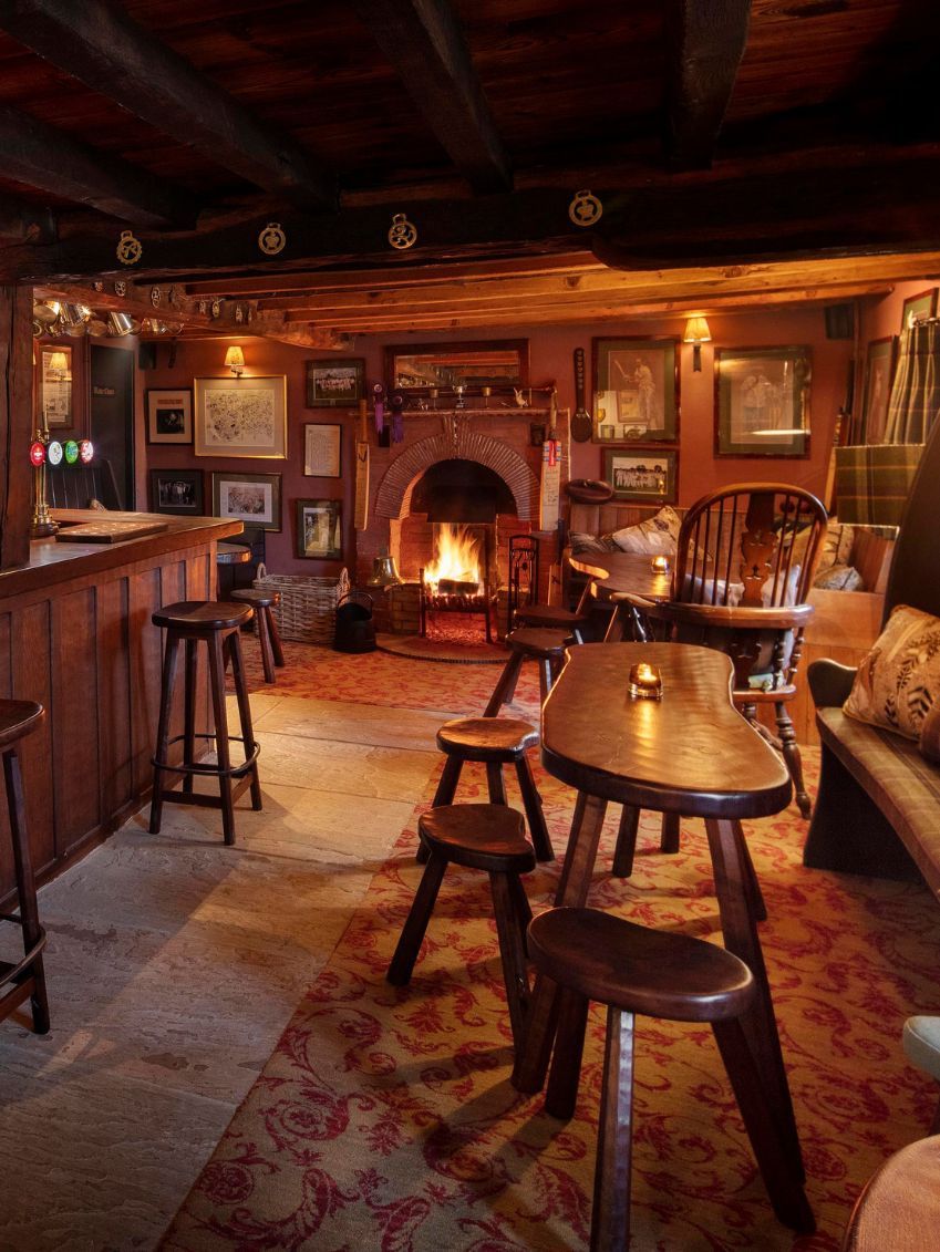 Friday Feels Bar is open! I sincerly apologise for the late opening.