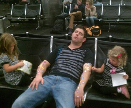 This is why you don't fall asleep in an airport