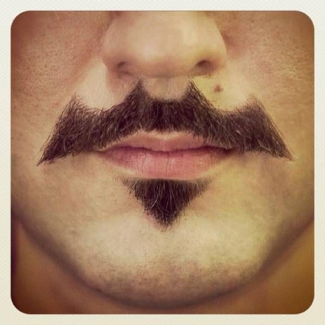 NaNaNaNaNaNaNaNa BATSTACHE.