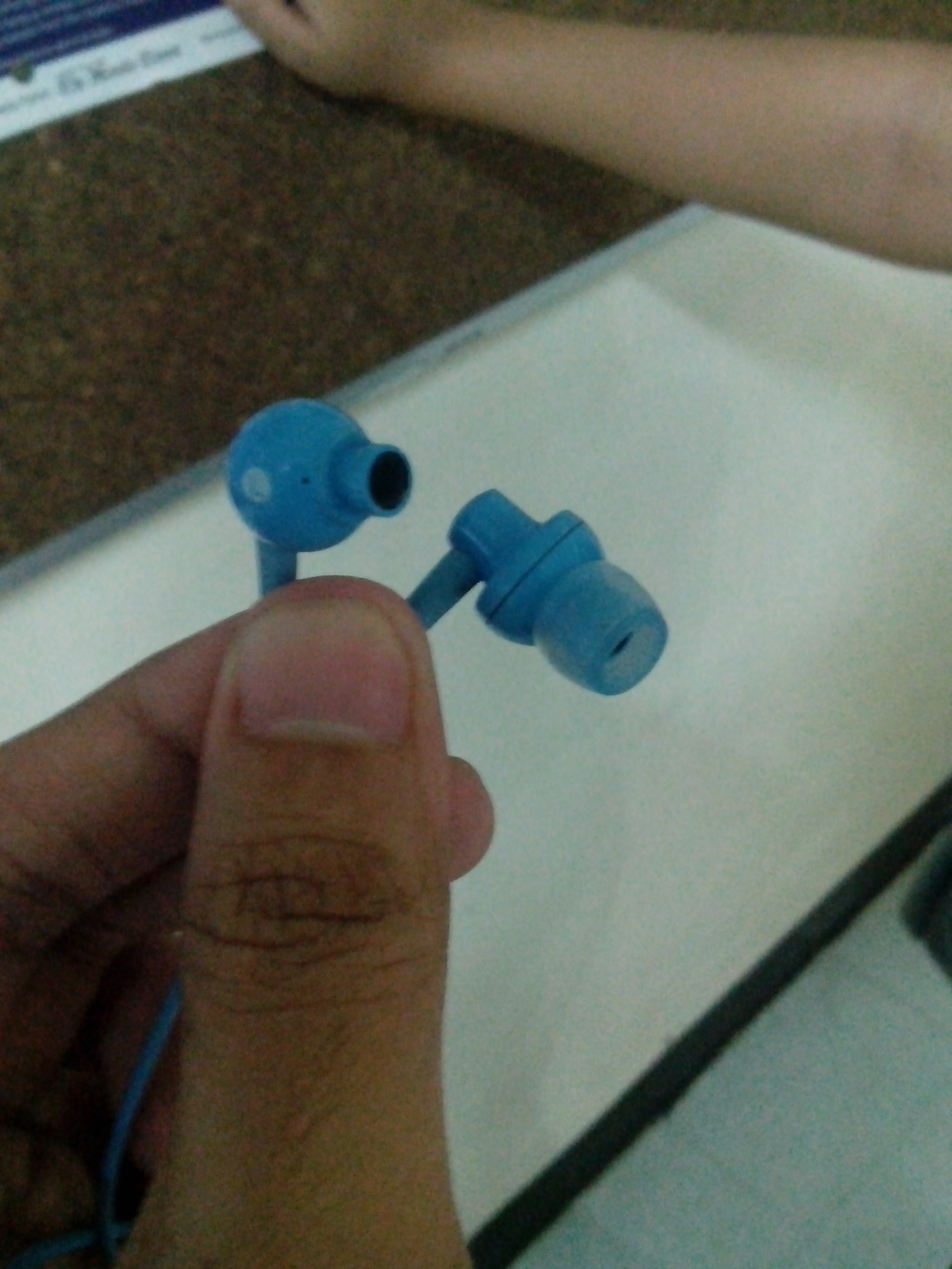 The problem with these kind of earphones.