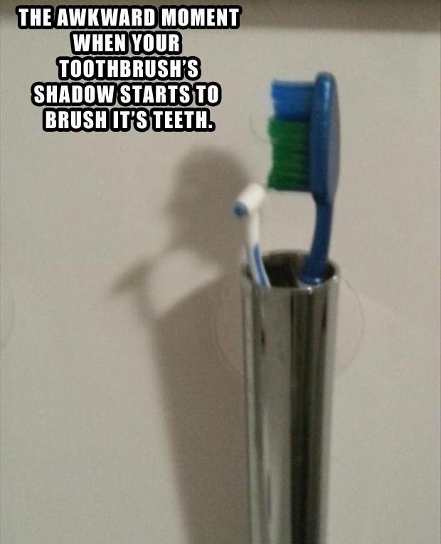 Toothbrush which brushes its teeth!