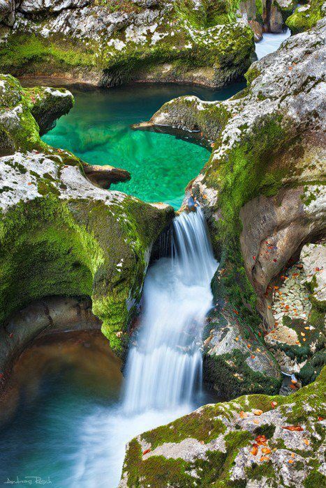 Looks like CGI but its real; Emerald Pool in the Alps, Austria