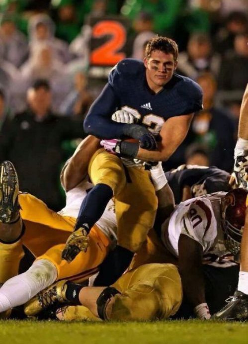 Ridiculously Photogenic Football Player