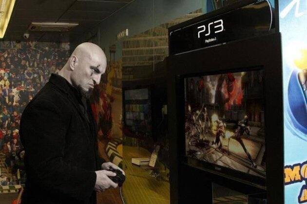 Kratos while playing GOW III