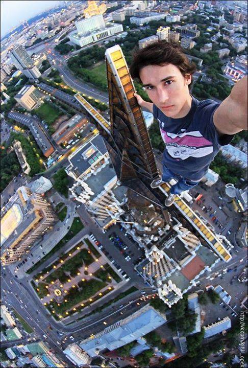 You can all stop trying now, this guy clearly wins the Selfie Olympics.