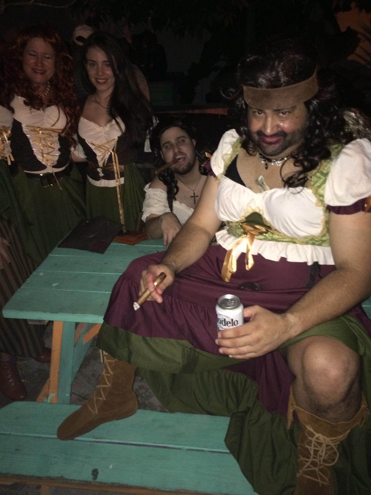 Met this sexy bar wench last night. There's nothing hotter than a babe in a bar wench costume.