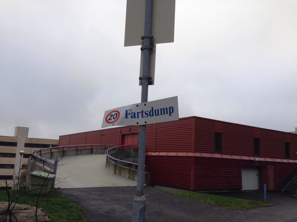 The Norwegian word for "speed bump"