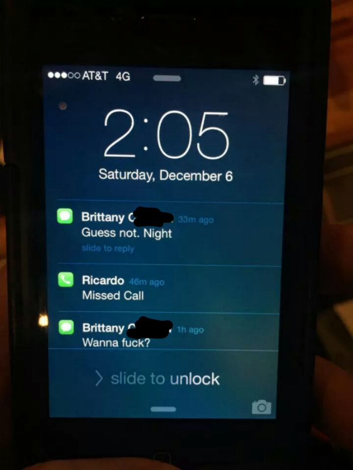 Phone found at the bar last night. But what does Ricardo want?!