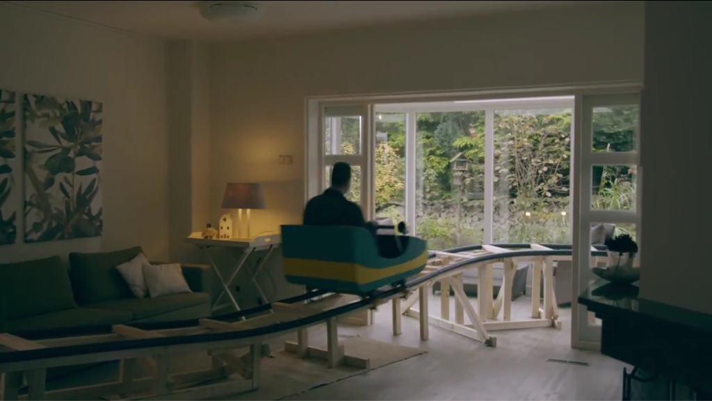 Dutch guy builds a rollercoaster in his house to attract buyers