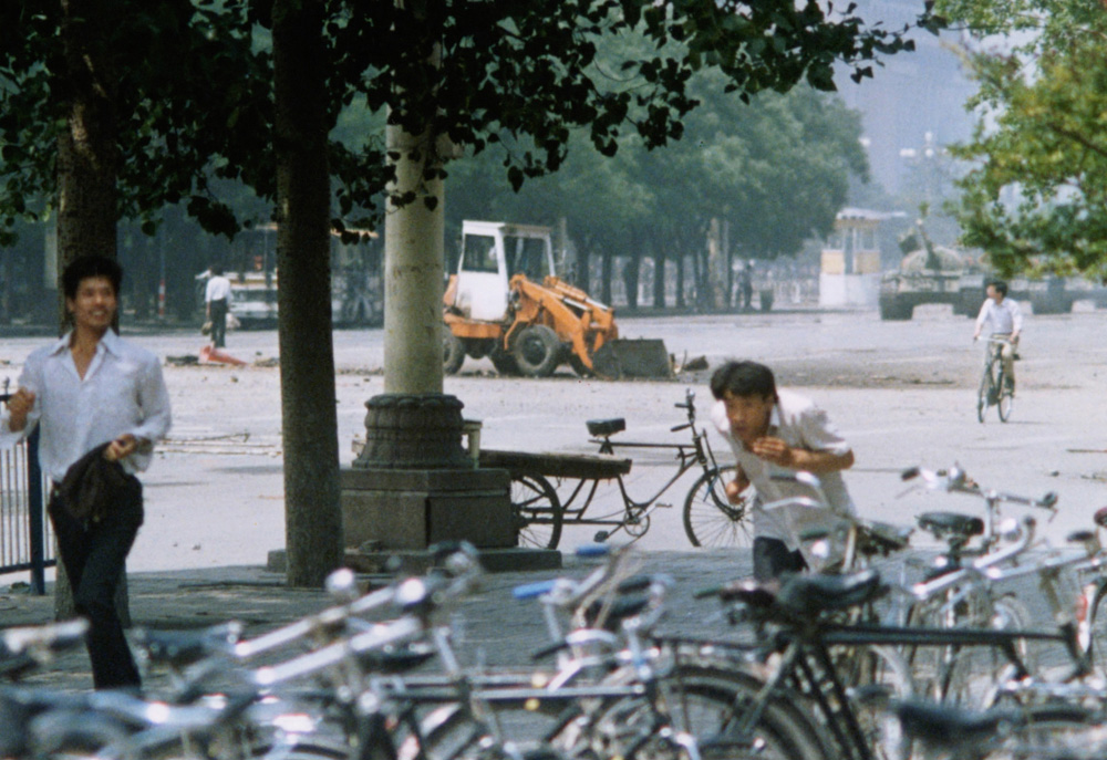Alternate view of Tiananman Square "tank man" shows he was holding groceries
