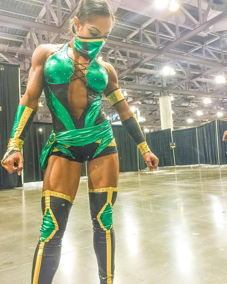 Cosplay Of Jade The Assassin Of Shao Kahn From Mortal Kombat