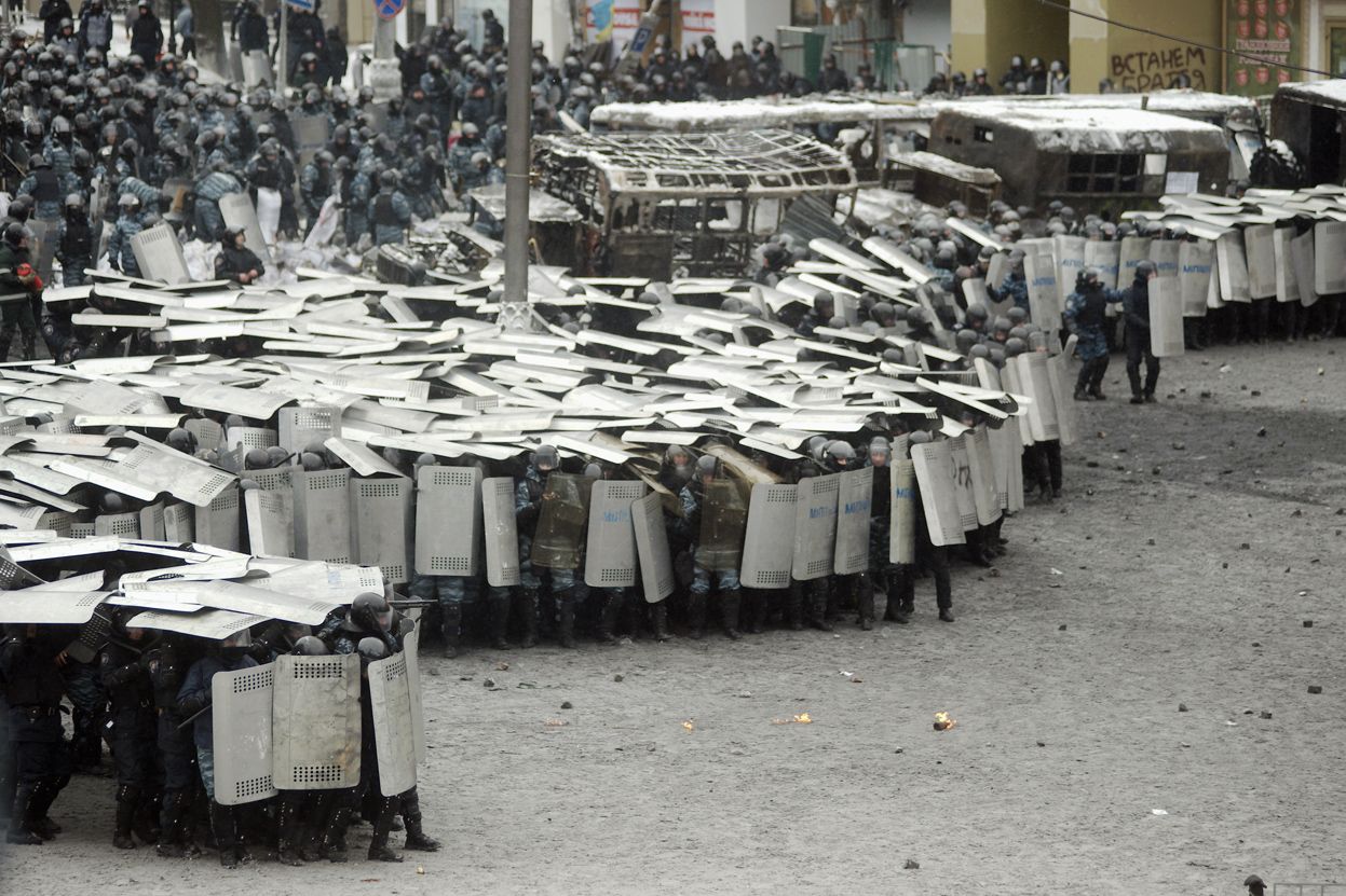 Wrong century, right (Testudo) formation