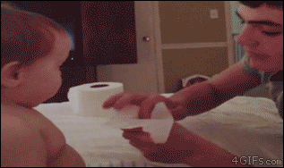 Baby-reacts-to-magic-trick