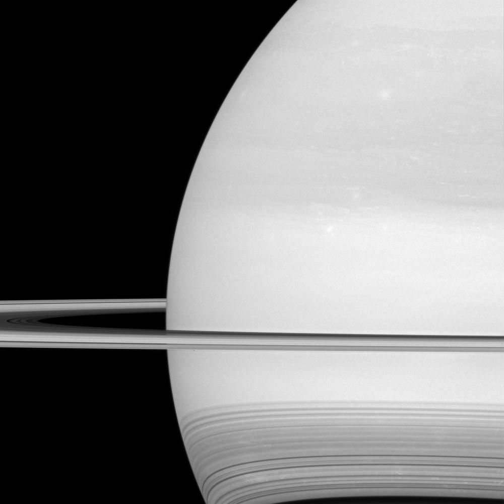 New image of Saturn, taken by Cassini