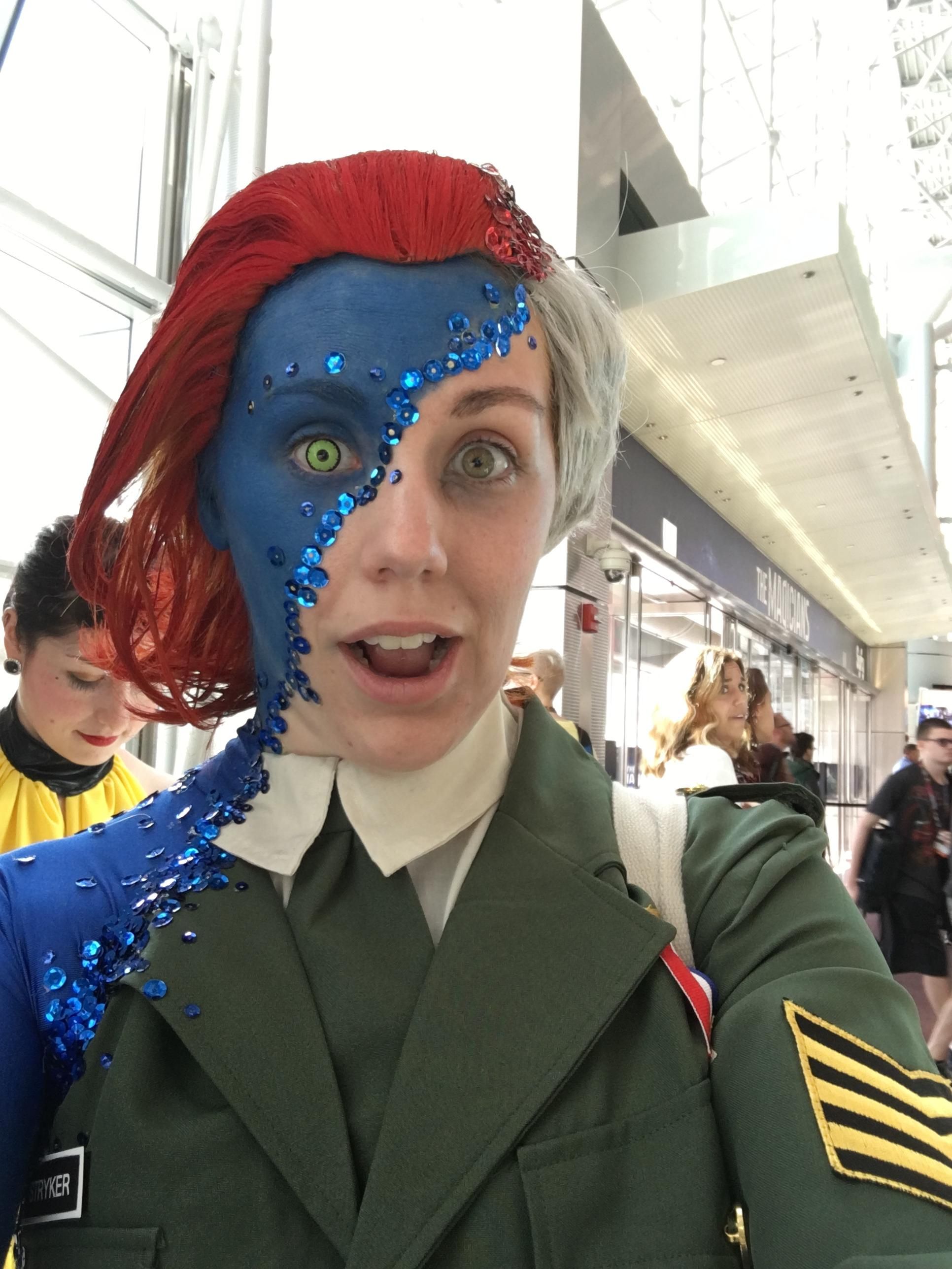Comic Con Mystique cosplay
