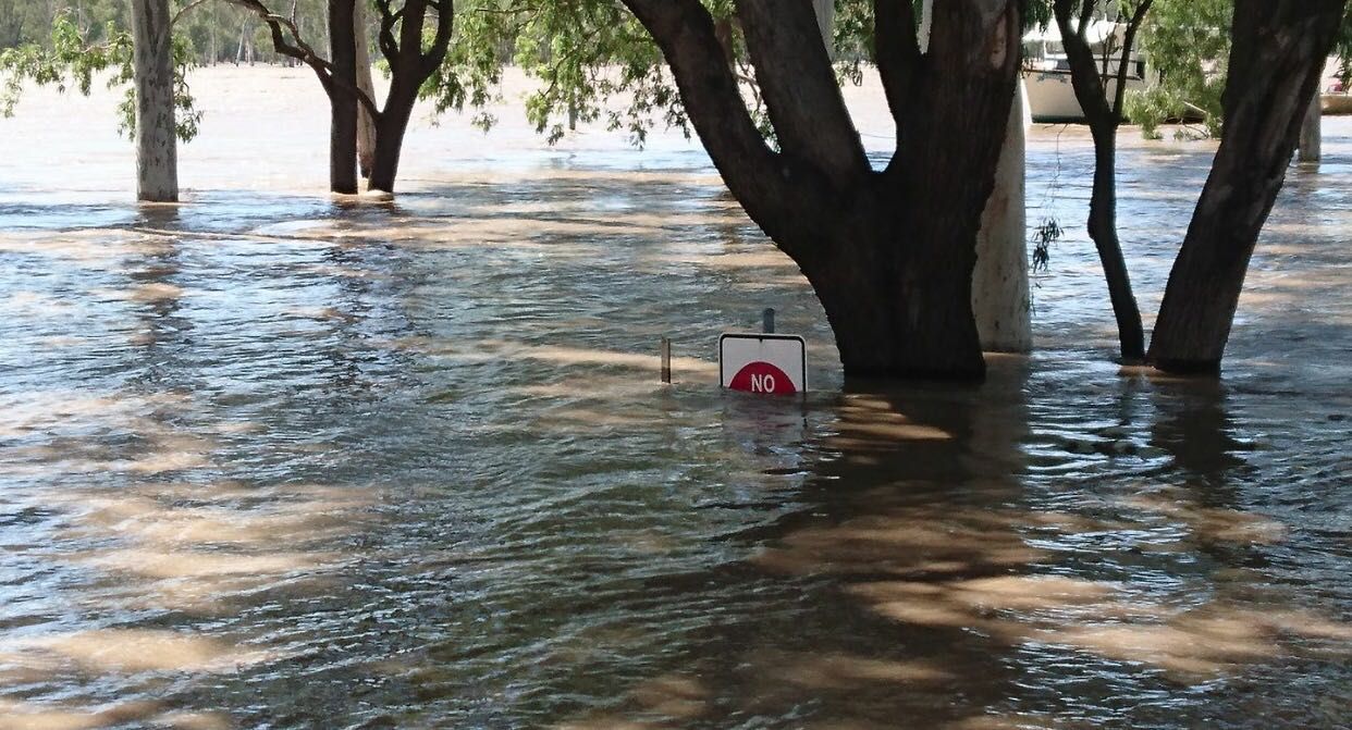 It's flooding in my area atm. This sign doesn't like the idea either.