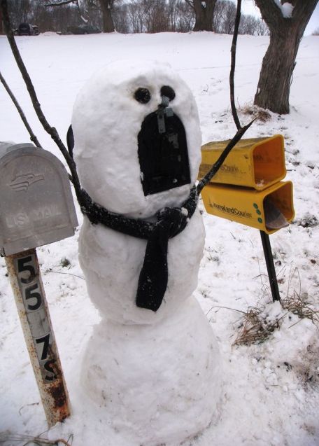 Mailbox meets snowman