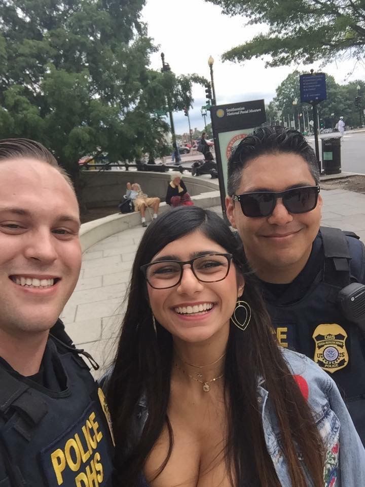 It's nice to see cops take selfies with the community once in a while..