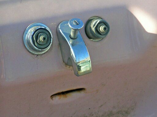 This sink has seen some shit