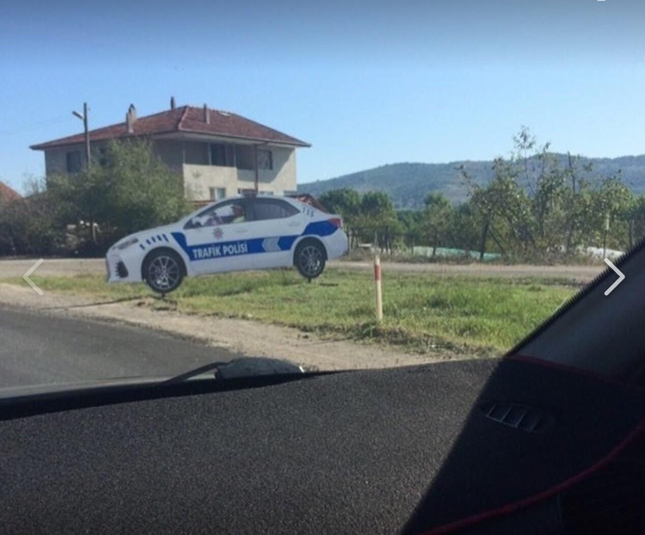 Cops trolling us - Turkey