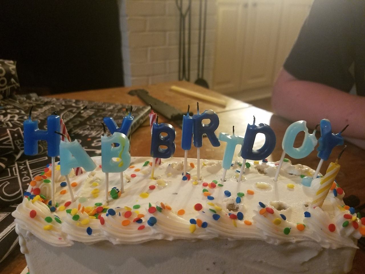 Haby avibernary of being birted