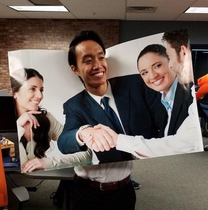 One of the funniest Halloween costumes I've seen this year : Guy was dressed as a stock photo