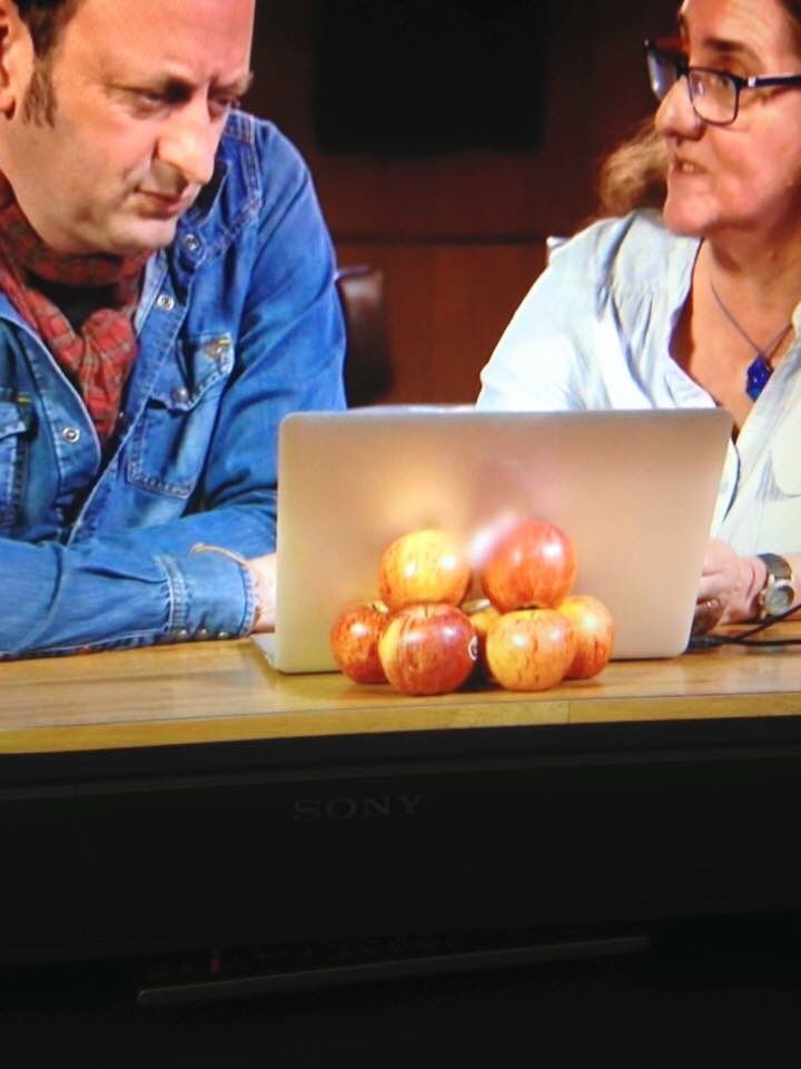 BBC trying to avoid product placement with a stack of apples..