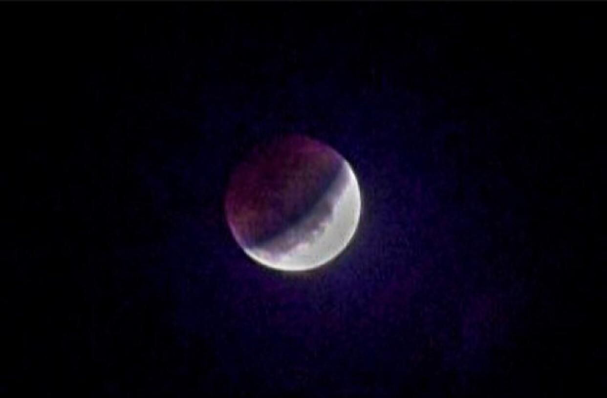Todays moon eclipse looks like a giant Pokeball!