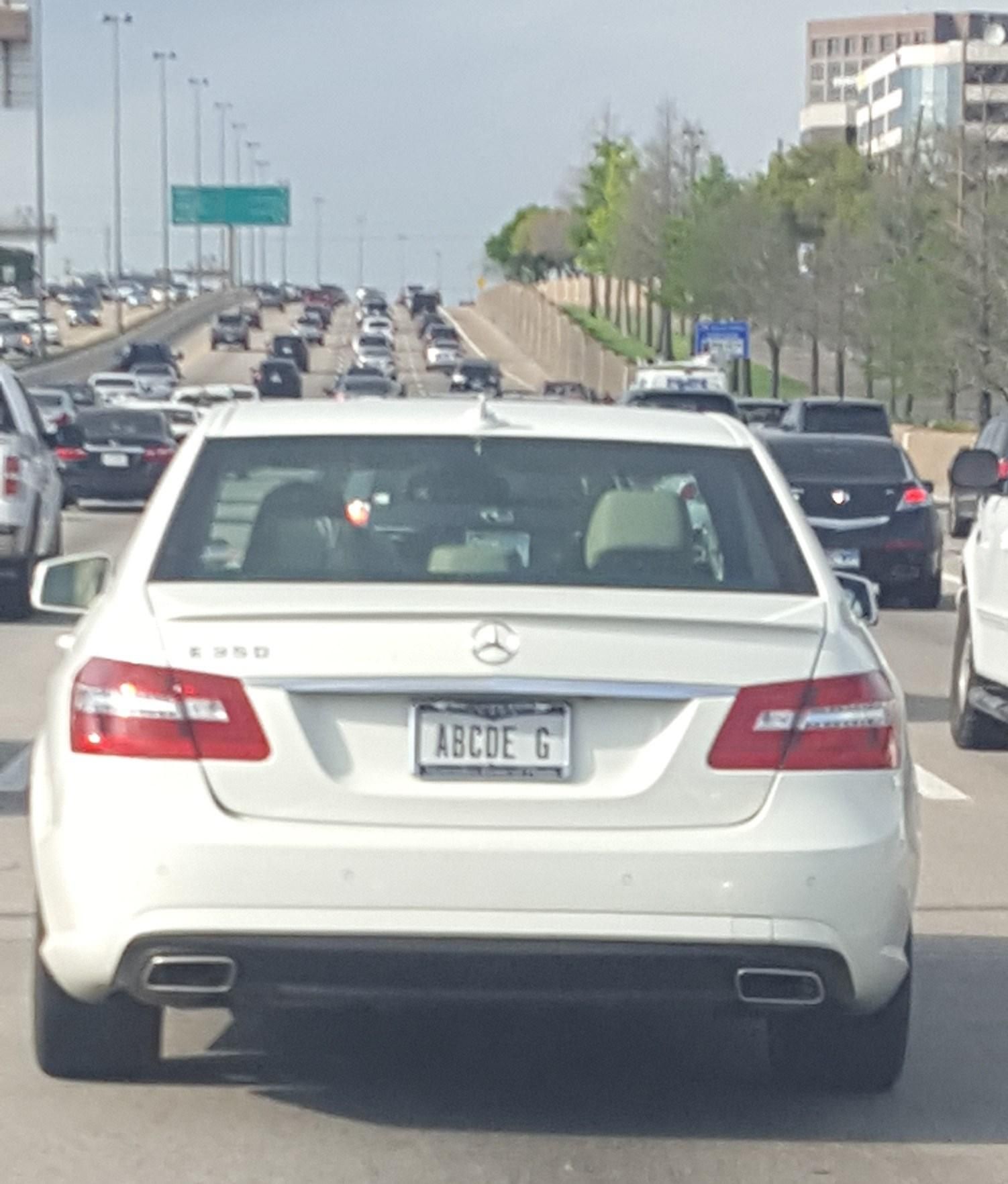 I applaud this lady who literally doesn't give an F in Dallas!