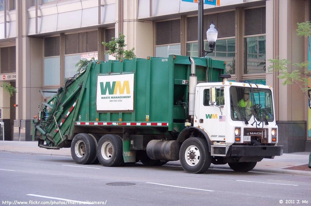Luke Bryan’s tour bus was in town today