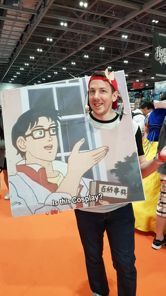 This guy's cosplay at comic con today