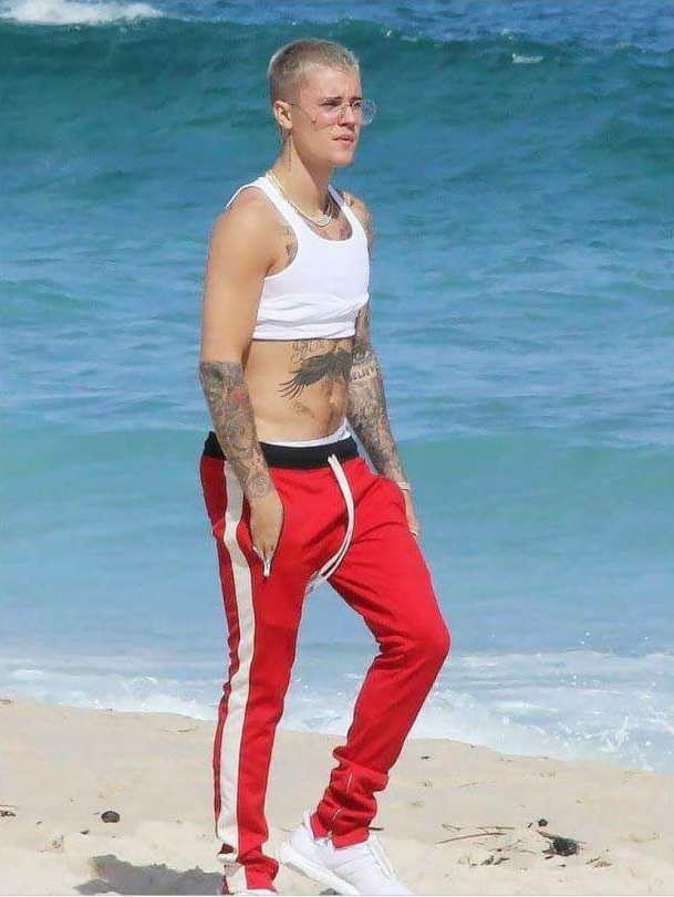 Bieber looks like a GTA online character designed by a 13 year old.