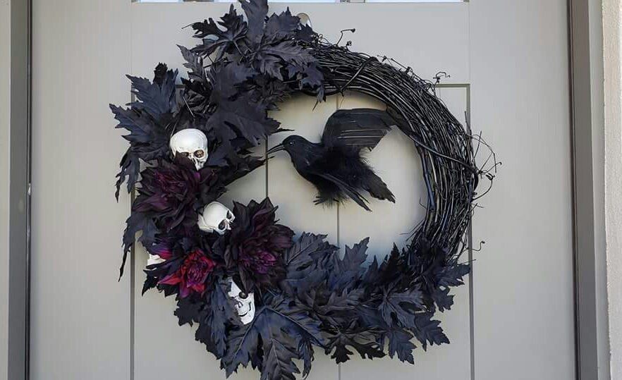 My friend made a wreath. It might be a bit early for xmas, but it's perfect for Halloween.
