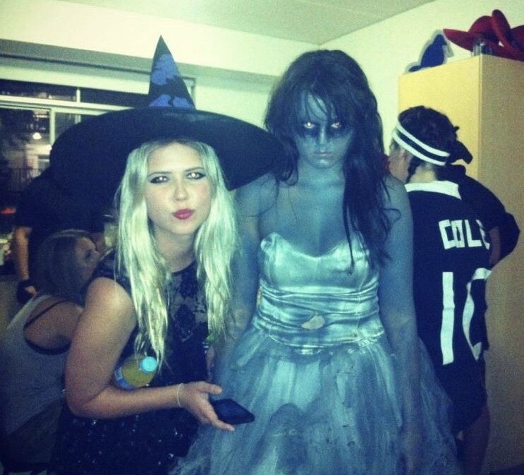 There are two types of girls on Halloween...
