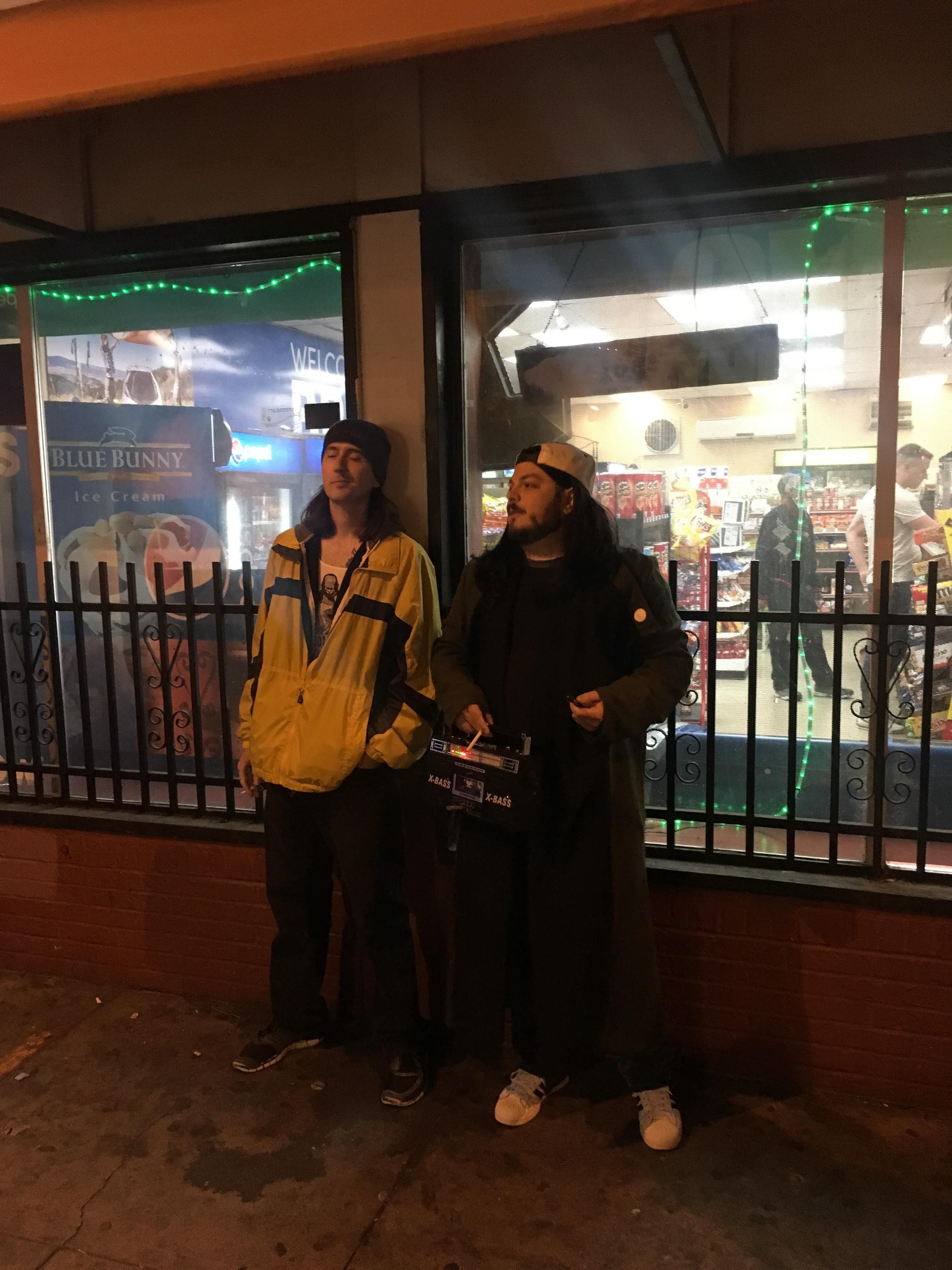 These dudes dressed up like Jay and Silent Bob and hung out in front of a convenience store all night.