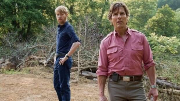 Is it just me or is Tom cruise beginning to look like a middle aged lesbian?