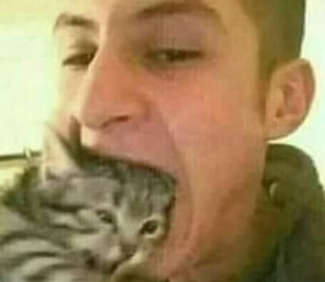 Her: "Eat this pussy" / Me: