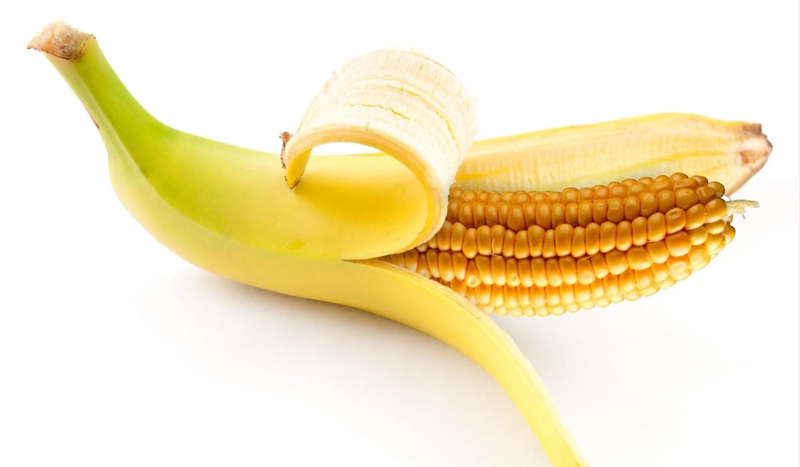 This is why you don't open bananas from the bottom