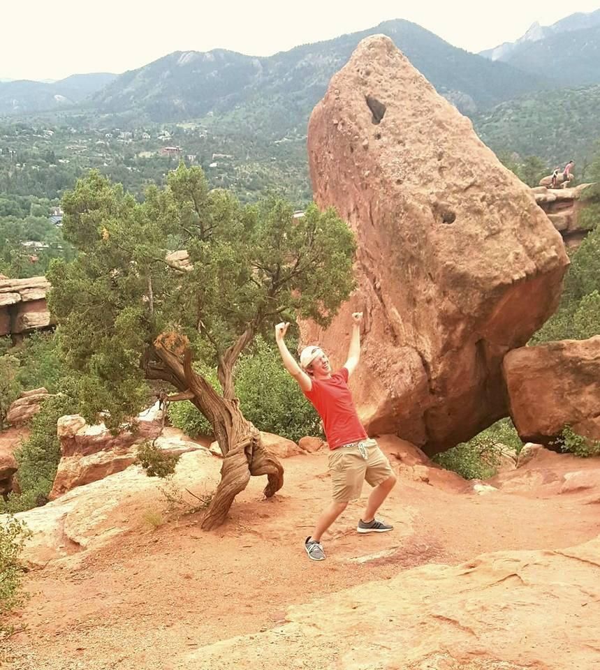 Went to Colorado to visit some family, discovered a happy ass tree among the Garden of the Gods.