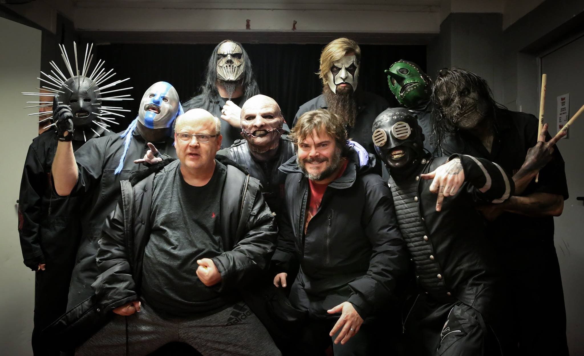 So I just found out that this picture exists: Slipknot and Tenacious D. Also check out the dude on the far left behind the door