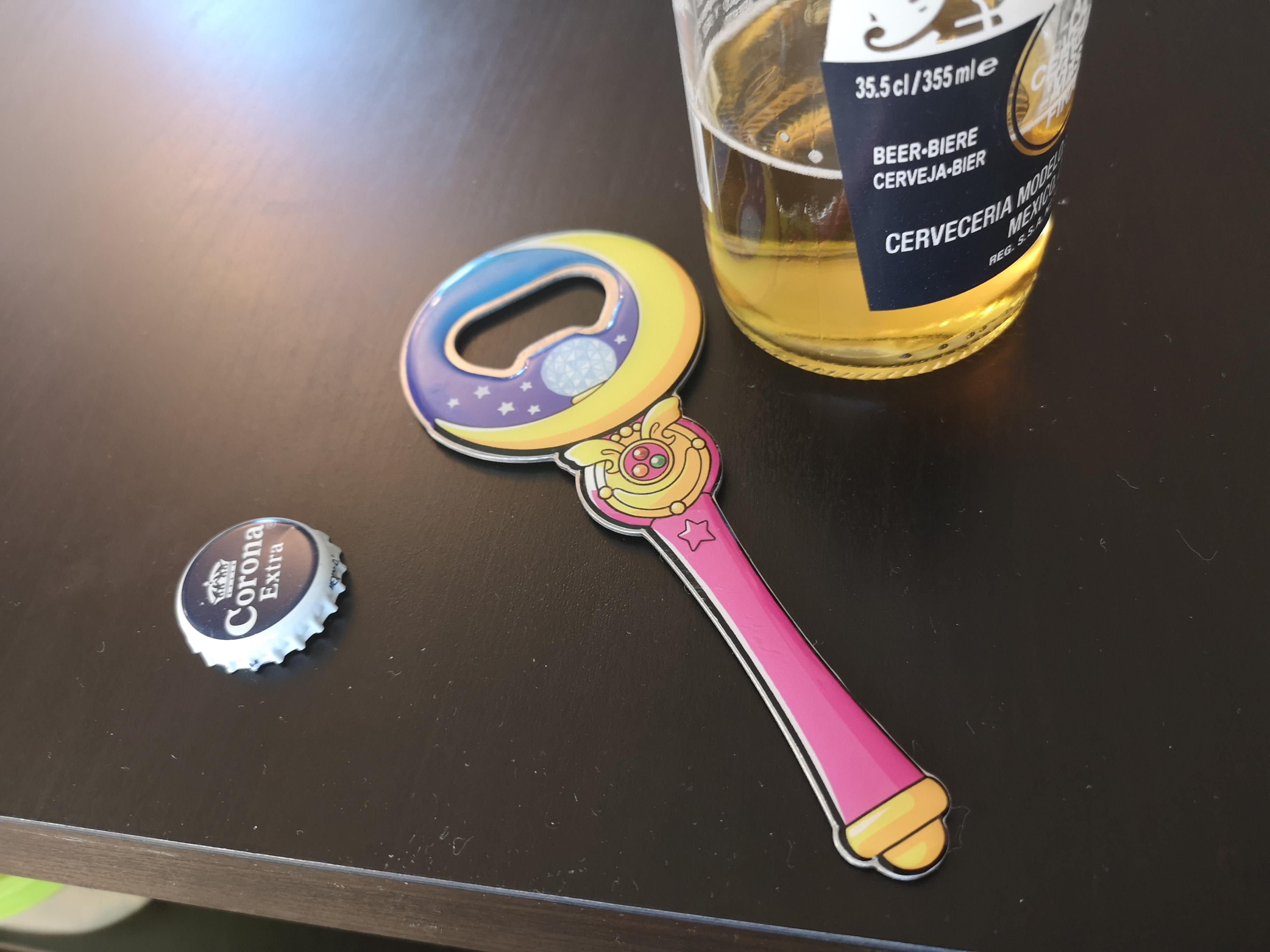 Got this badass beer opener in a Loot box :D