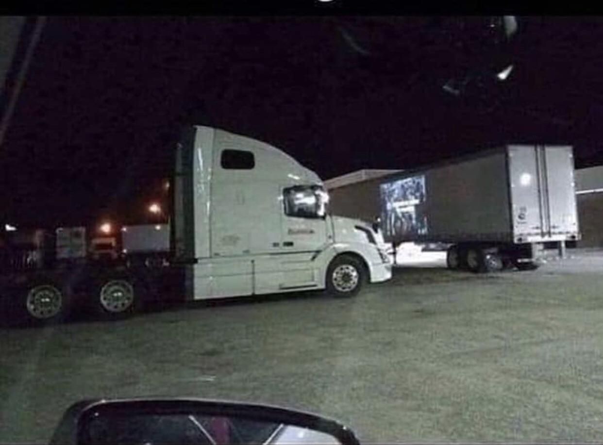 Level 100 trucker watching a trailer!!!