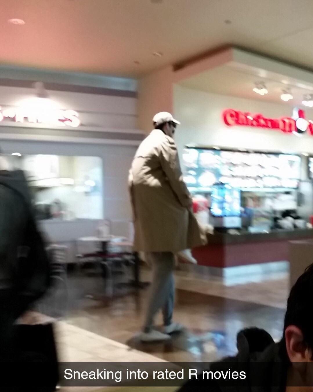 Caught this very tall gentleman at the mall