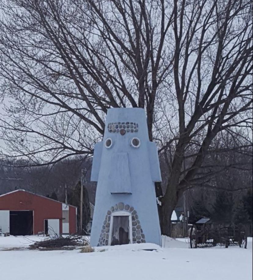 Saw this house last winter and had to turn around to get a picture. IOWA IS WEIRD.