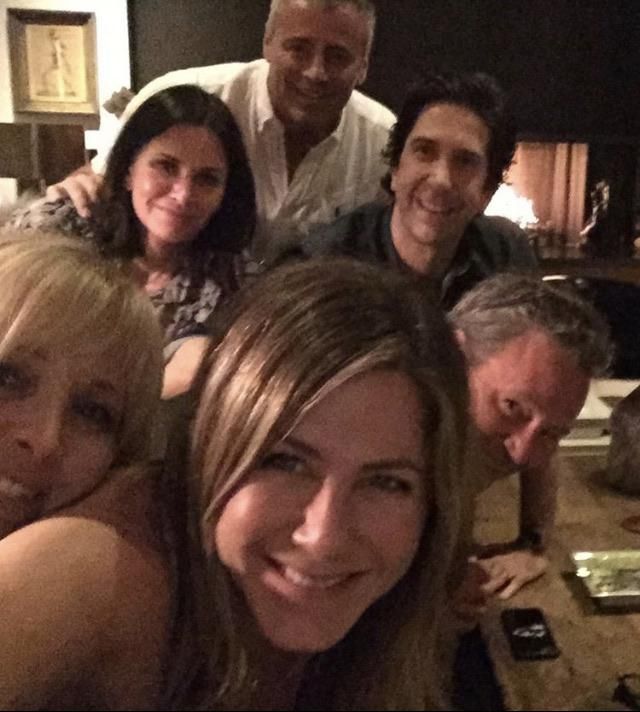 Jennifer Aniston’s first Instagram post has the photo quality of 1999.