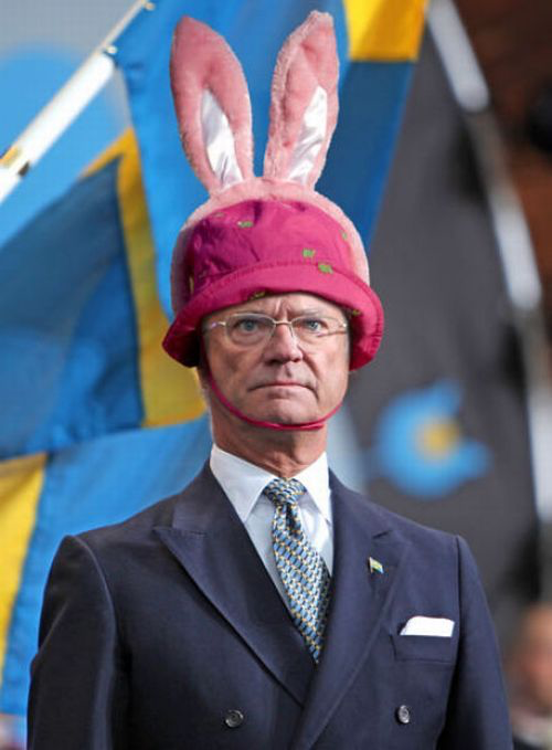 Since you guys really liked the Swedish king in his moose hat, I thought my might appreciate this one too.